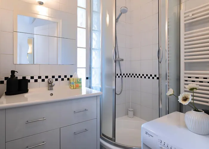 Cozy Near Latin Quarter Apartamento